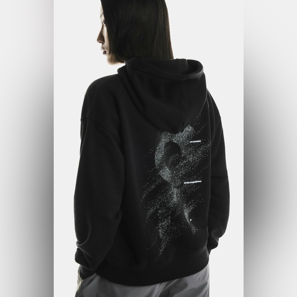 ON Running Club Hoodie - Picture 2 of 7